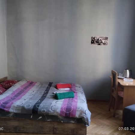Eka'S Apartment On Marjanishvili Tbilissi Extérieur photo
