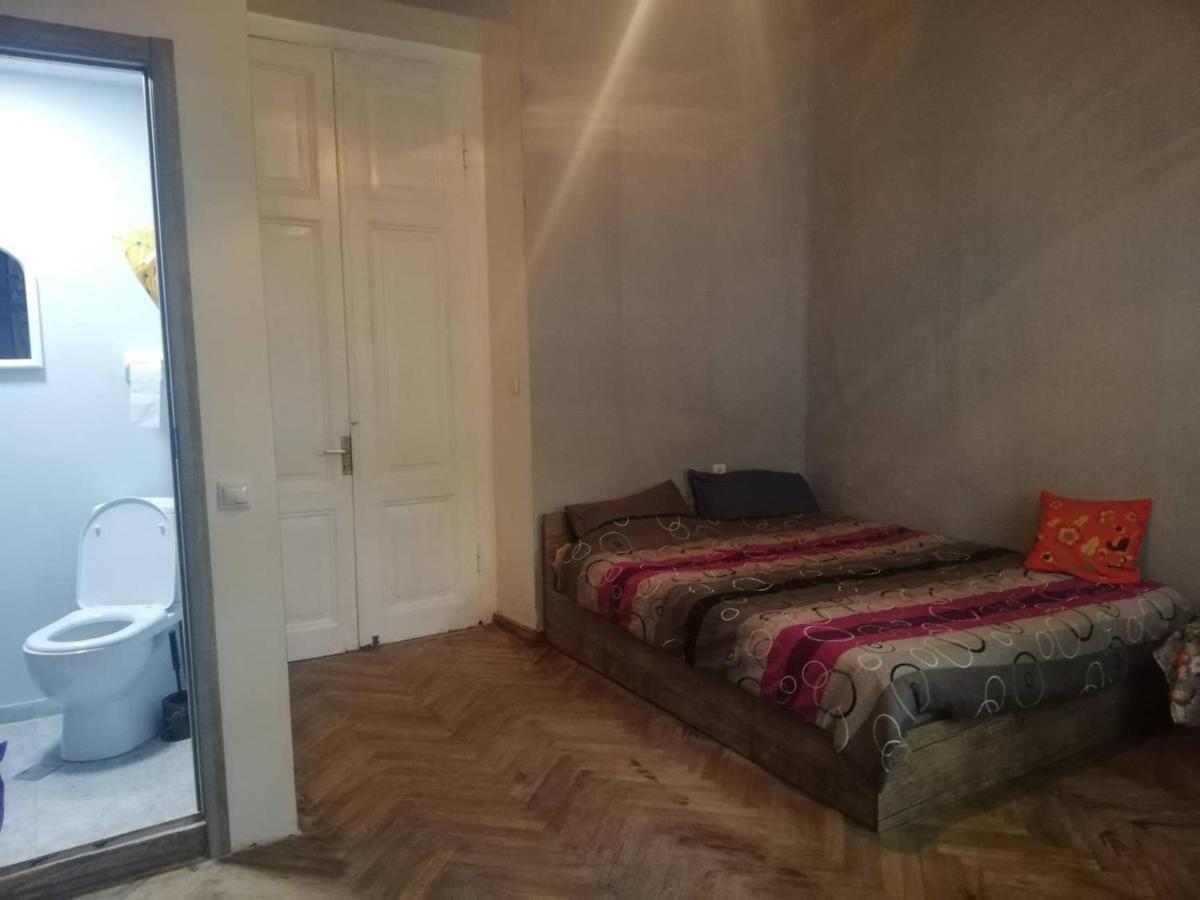 Eka'S Apartment On Marjanishvili Tbilissi Extérieur photo