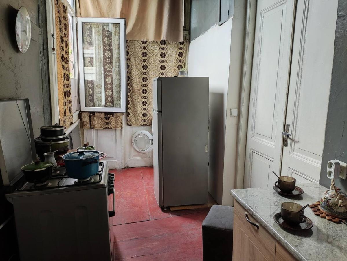 Eka'S Apartment On Marjanishvili Tbilissi Extérieur photo
